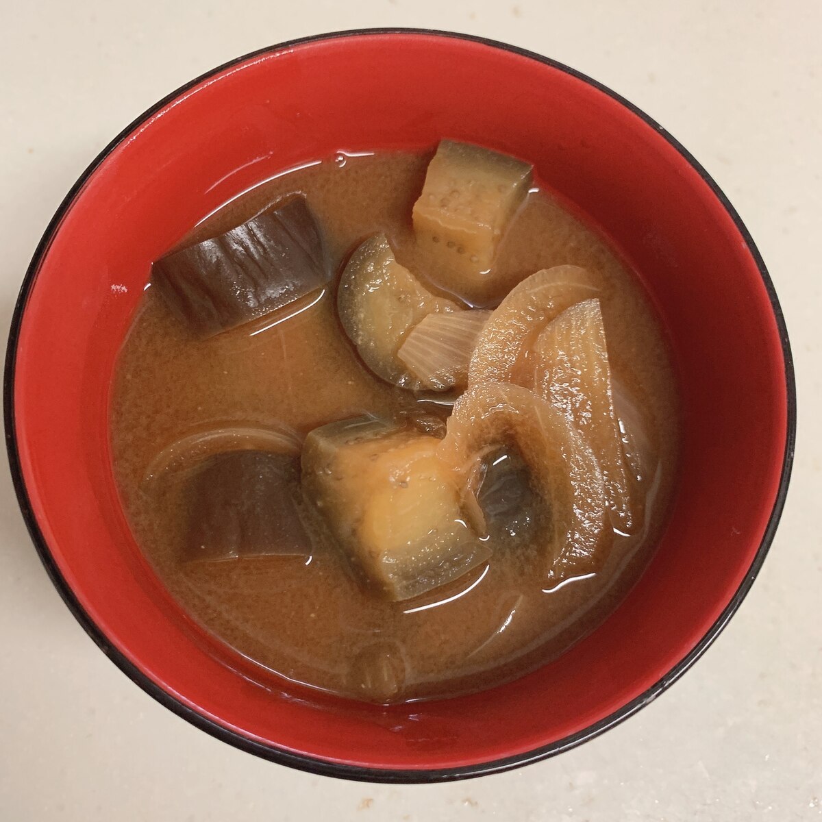 なすと玉ねぎの味噌汁 レシピ 作り方 By えむえむむ 楽天レシピ なすと玉ねぎの味噌汁 レシピ 作り方 By えむえむむ 楽天レシピ